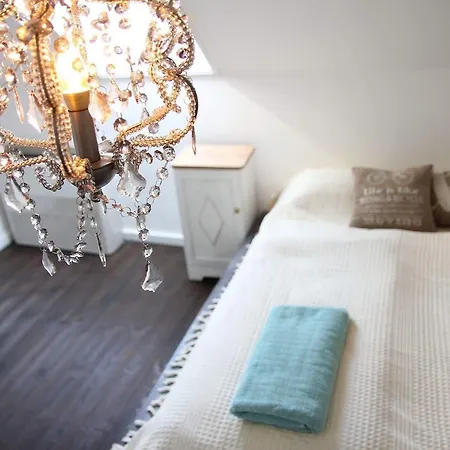 Vankos Bed and Breakfast