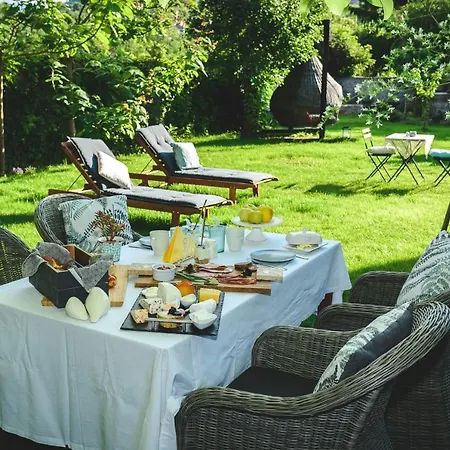 Vankos Bed and Breakfast