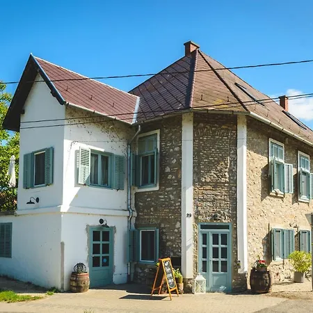 ベッド・アンド・ブレックファスト Vankos 3*