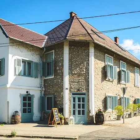 Bed and Breakfast Vankos 2*