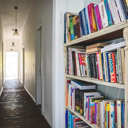 فندق مبيت وإفطار Vankos 2*