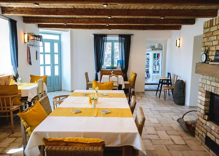 Vankos לינה וארוחת בוקר